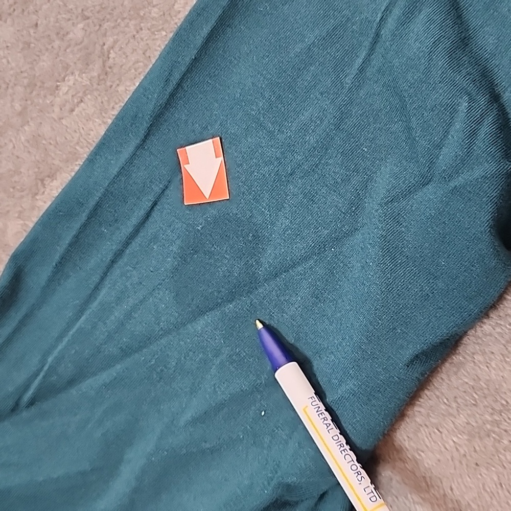 Vintage. L.L. Bean Teal Long Sleeve Shirt. Crew Neck Graphic Design. Size M - Picture 4 of 5